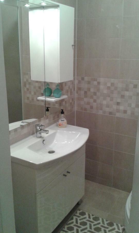 Apartamento Apartman Tomic Korenica Exterior foto